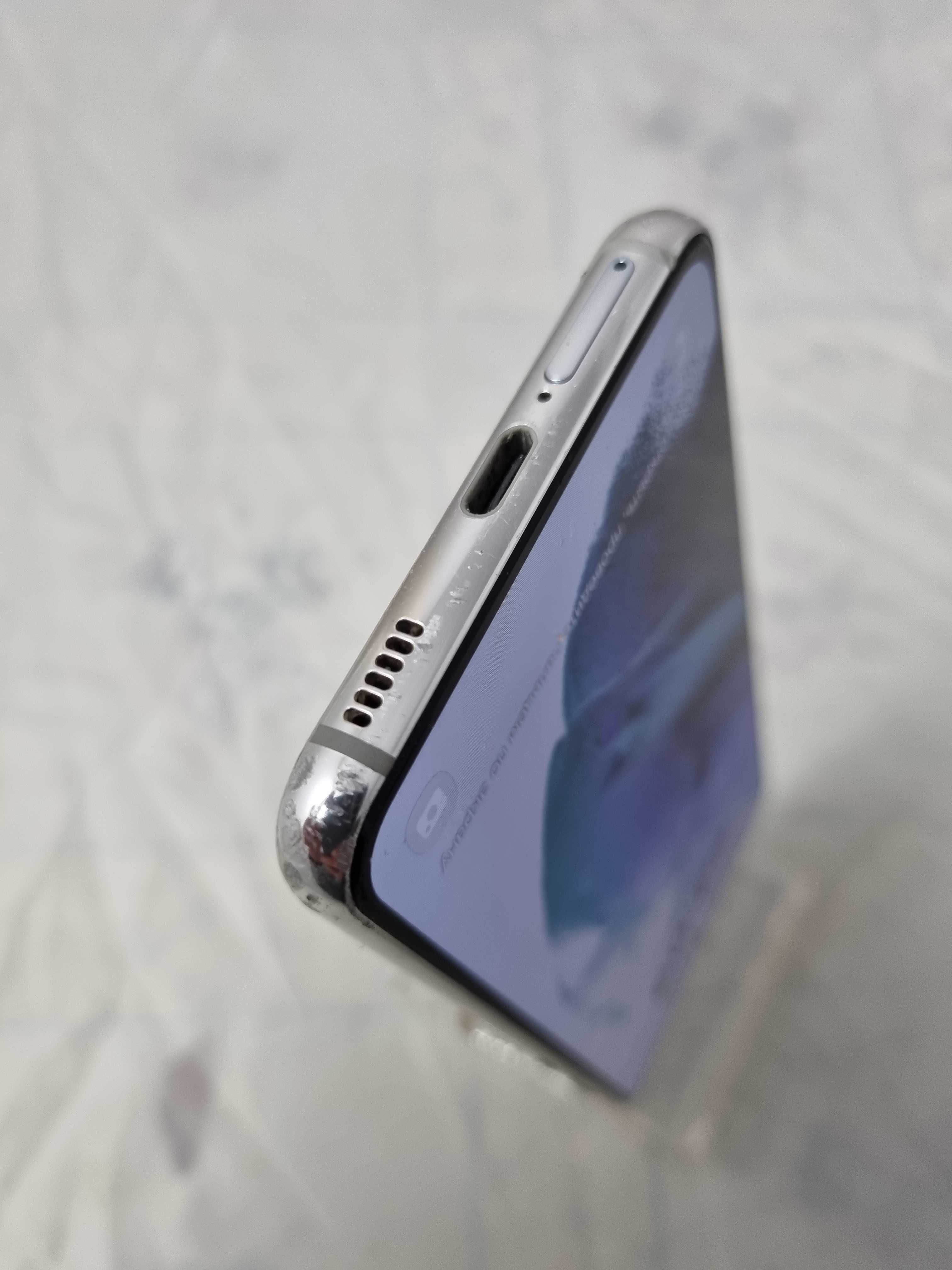 Samsung Galaxy S21 5G G991U1 8/128gb б/у