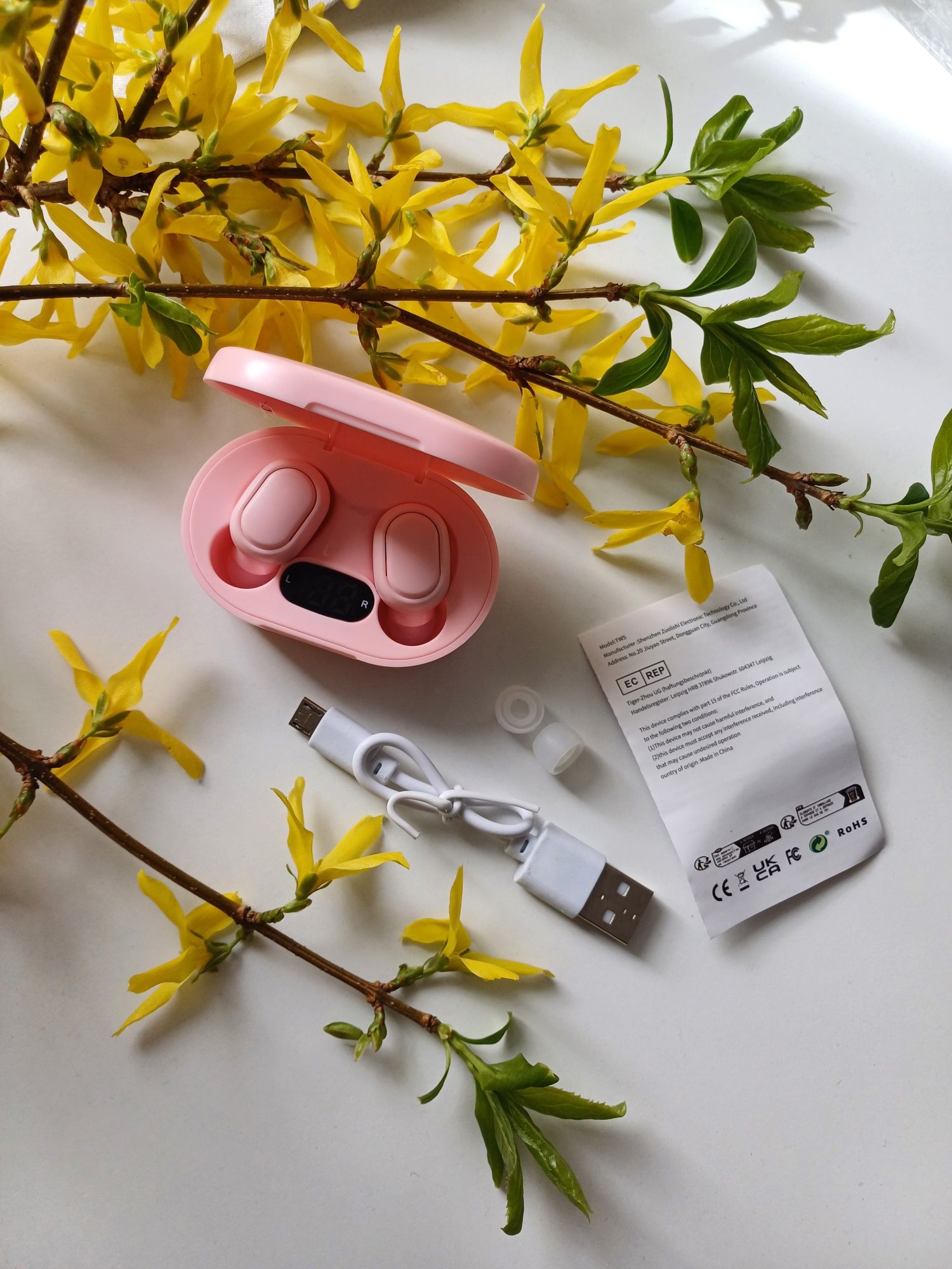 Nowe różowe słuchawki bezprzewodowe