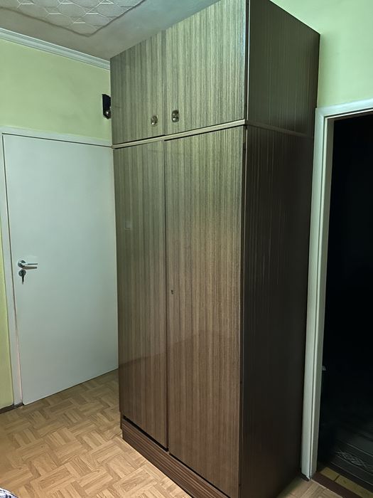 Szafa z nadstawką. Do rozebrania i zabrania.