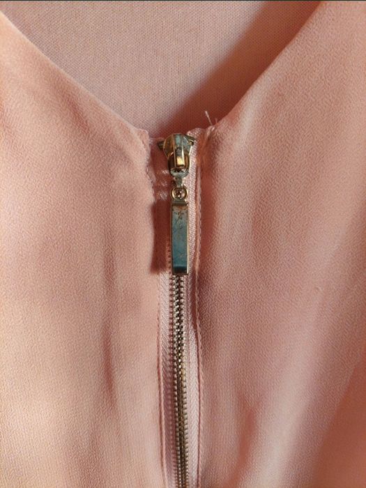 Сукня для дівчини рожевого кольору