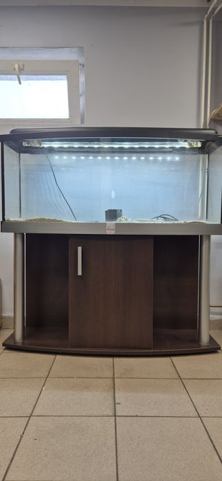 Akwarium z podstawą