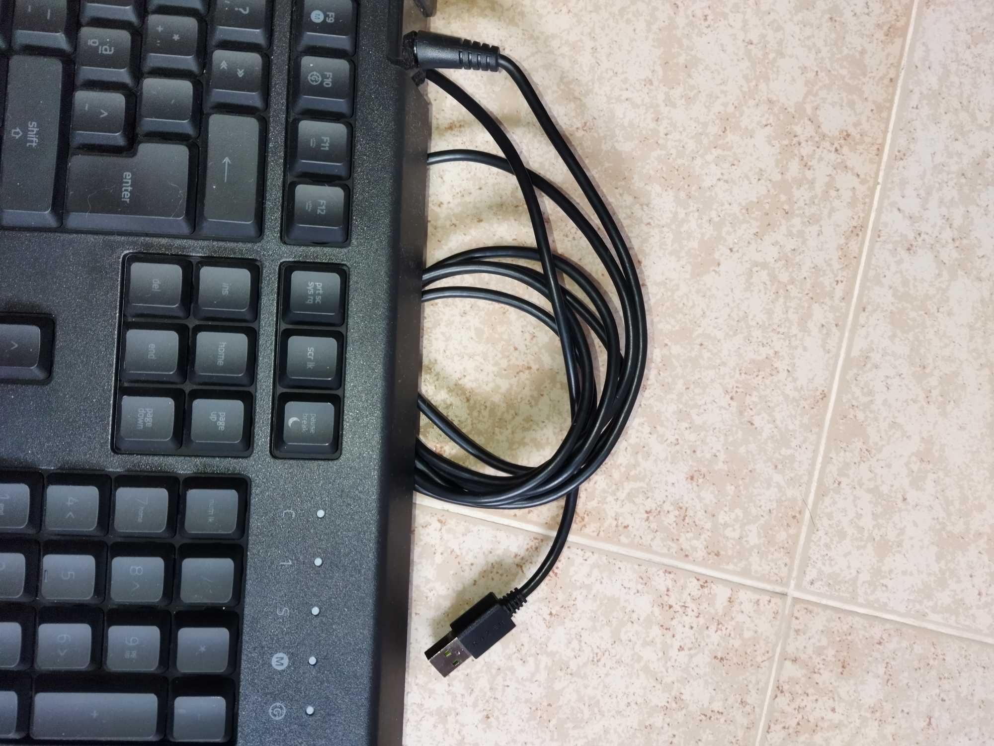 Teclado Razer preto