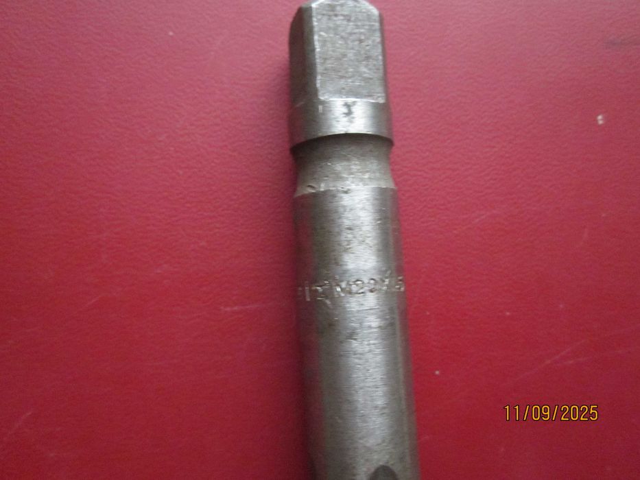 метчик  М20 Х 1.5