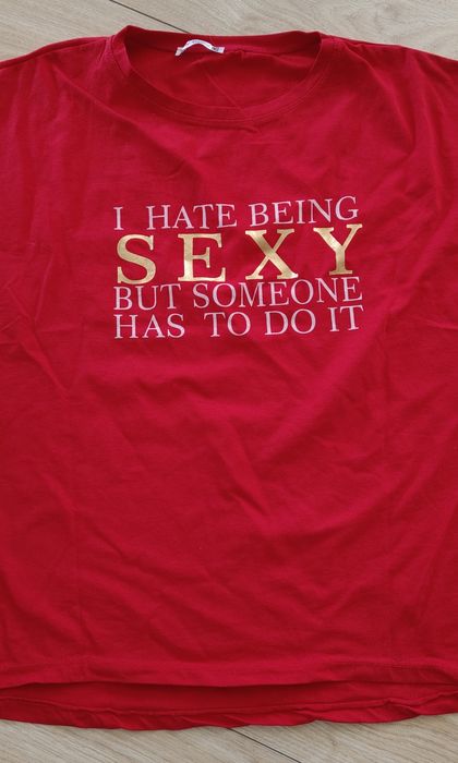 T-shirt damski czerwony.