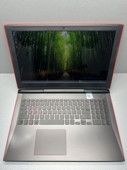 90 Ноутбук Dell Inspiron 7577 i5-7300HQ/16/628/GTX1050/15,6/60Hz