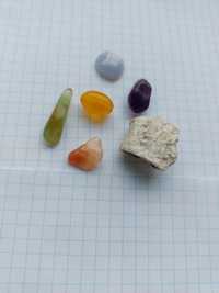 Каміння різних кольорів