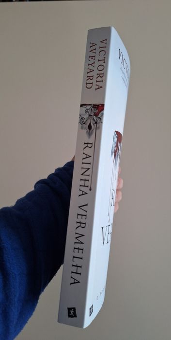 Rainha Vermelha - Victoria Aveyard