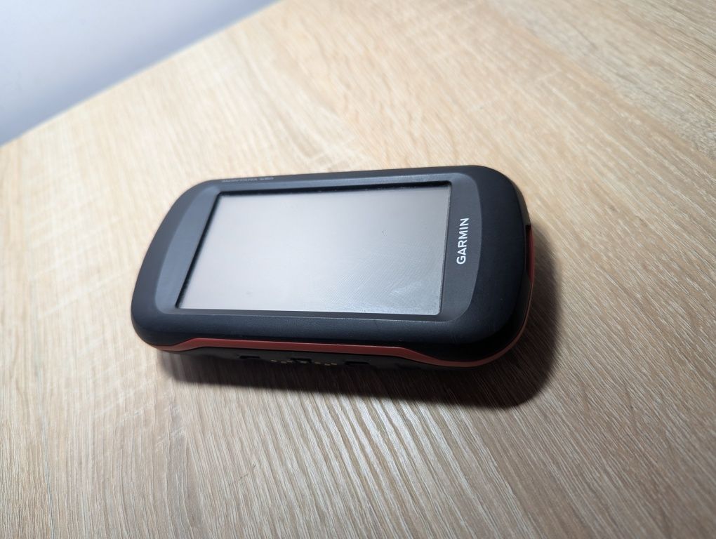Garmin Montana 680 чудовий стан Туристичний навігатор