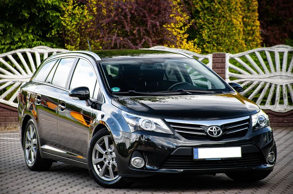 Toyota Avensis LIFT 1.8 Ben 147ps Navi*Xenon* Led*Alcantar*Import z Niemiec