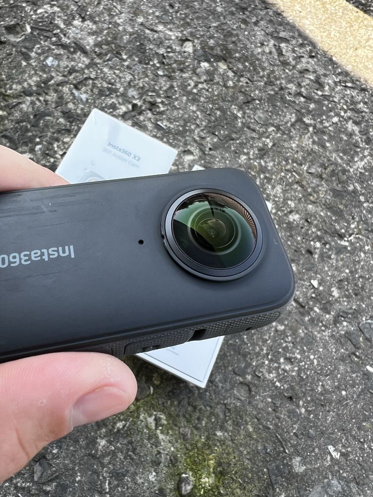 Камера Insta 360 X3