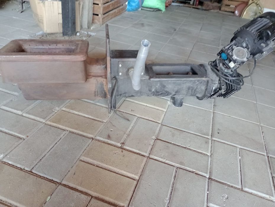 Podajnik do pieca Ekouniversal 17kW firmy instalco