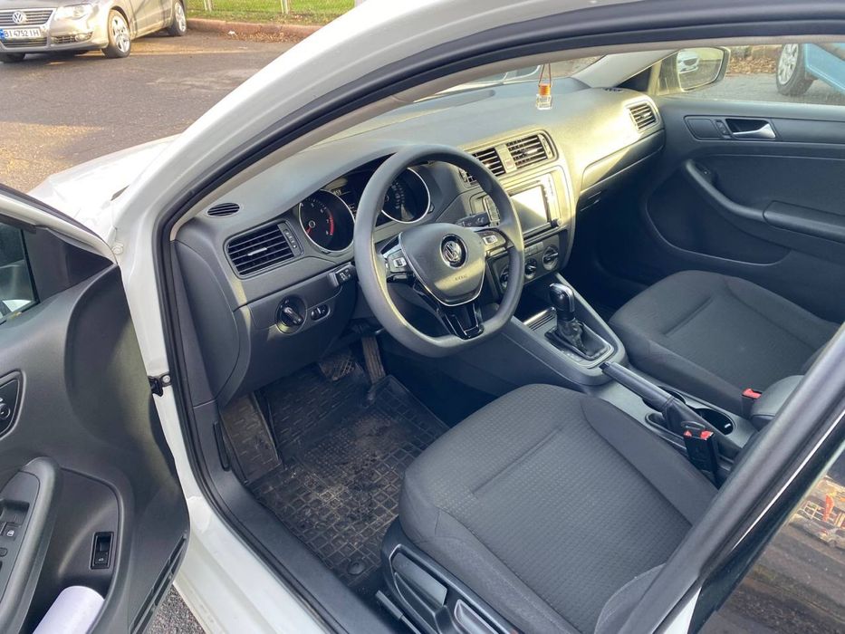 Volkswagen Jetta 2016 (рест)