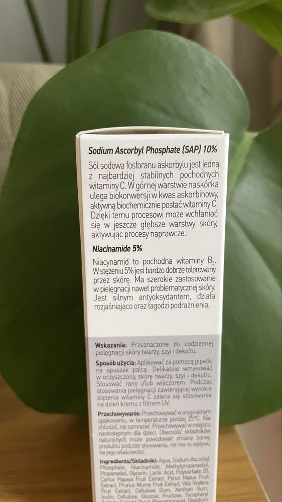 Bioliq Skoncentrowane serum z fotostabilną witaminą C i niacynamidem