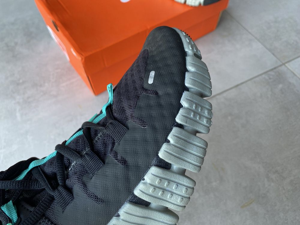 Кросівки Nike Free Metcon 5 NOIR/GRIS/TURQUOISE