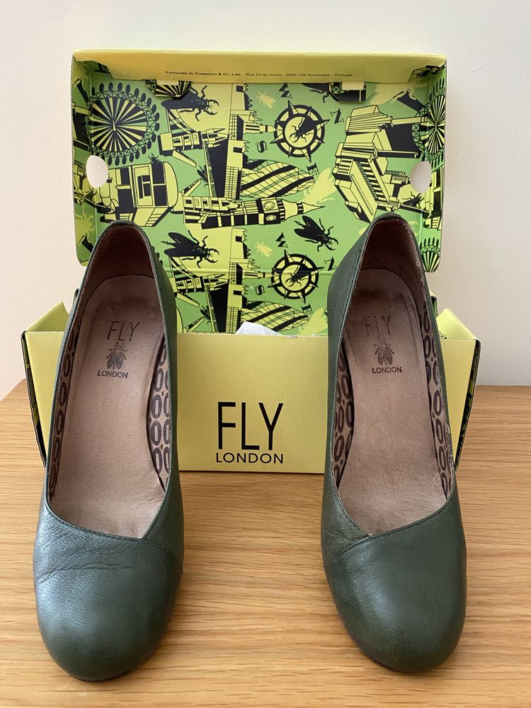 Sapatos verdes Fly London