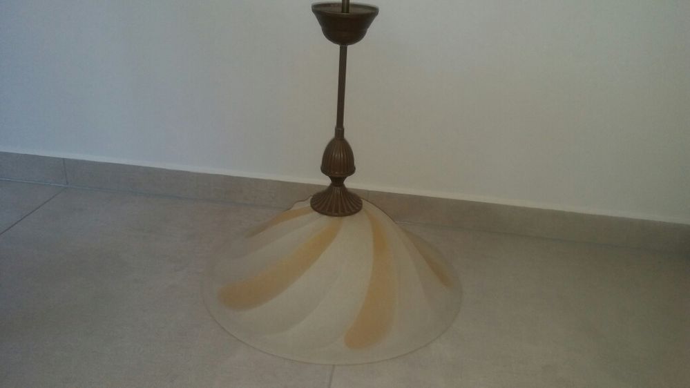 Lampa biało-kremowa