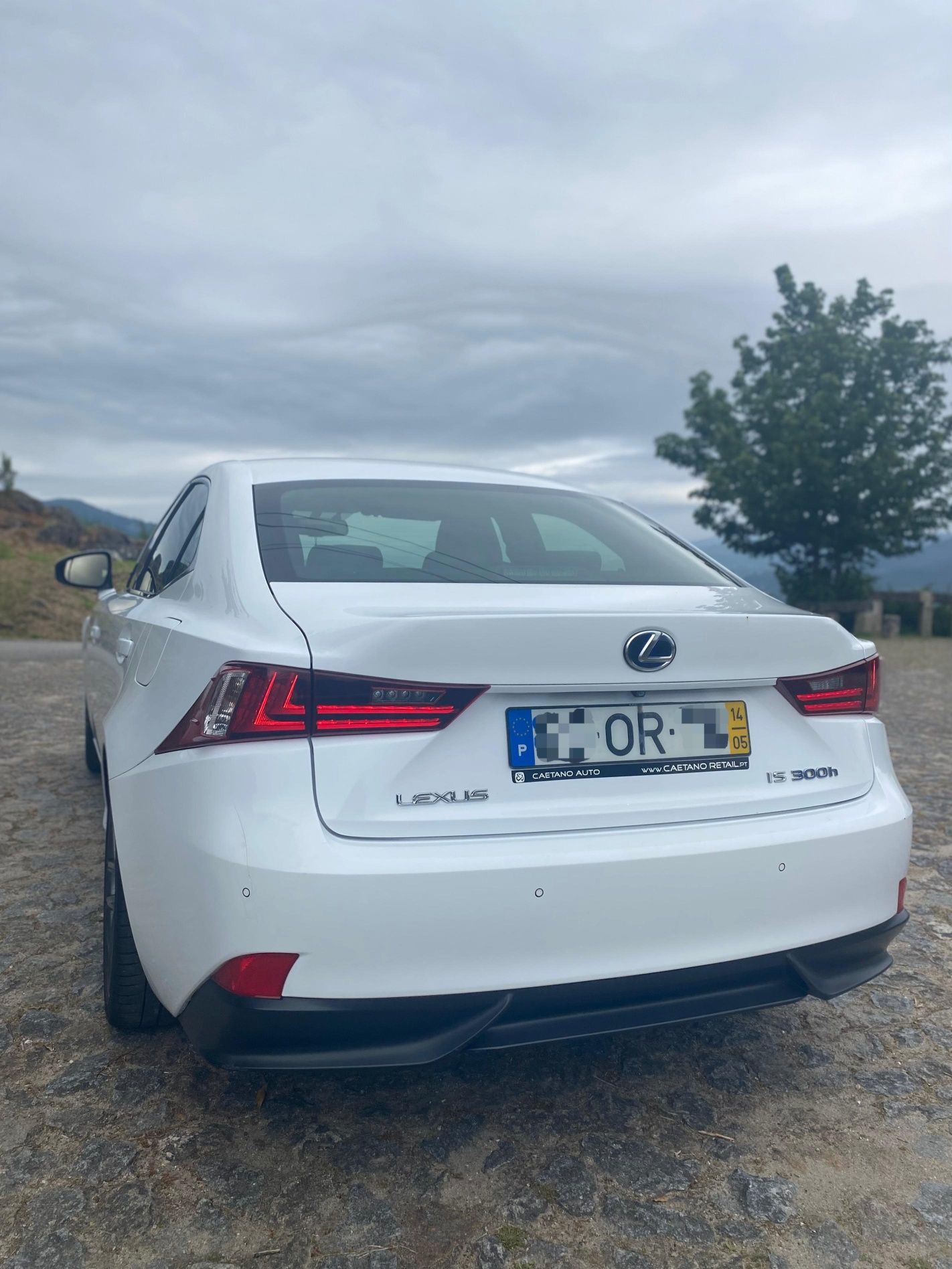 Lexus IS 300h F SPORT