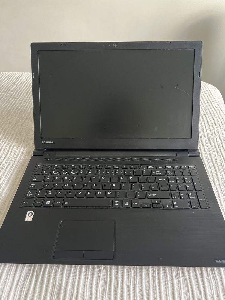 Portátil 15,6’’ Toshiba, Recondicionado, com bateria nova
