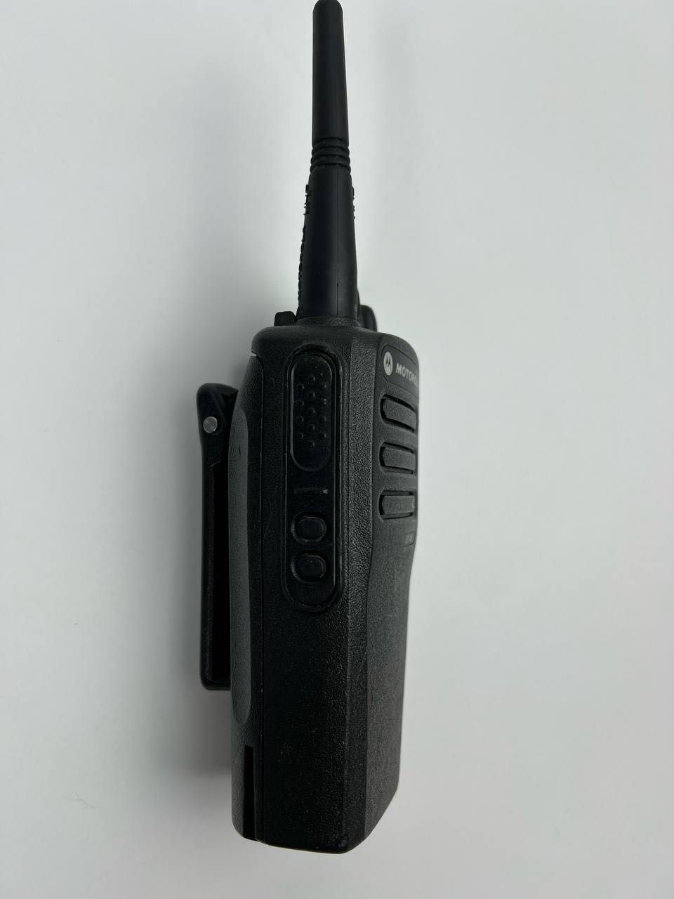 Портативная радиостанция/рация MOTOROLA DP-1400 UHF