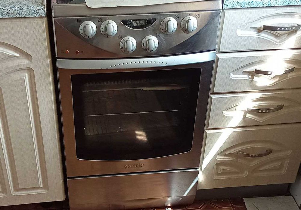 Електроплита GORENJE EC 777 з рук дбайливої господині