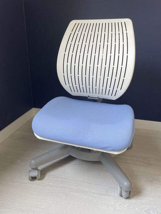 Krzeslo dziecięce regulowane obrotowe Ergodesk COMF-PRO Ultra Back