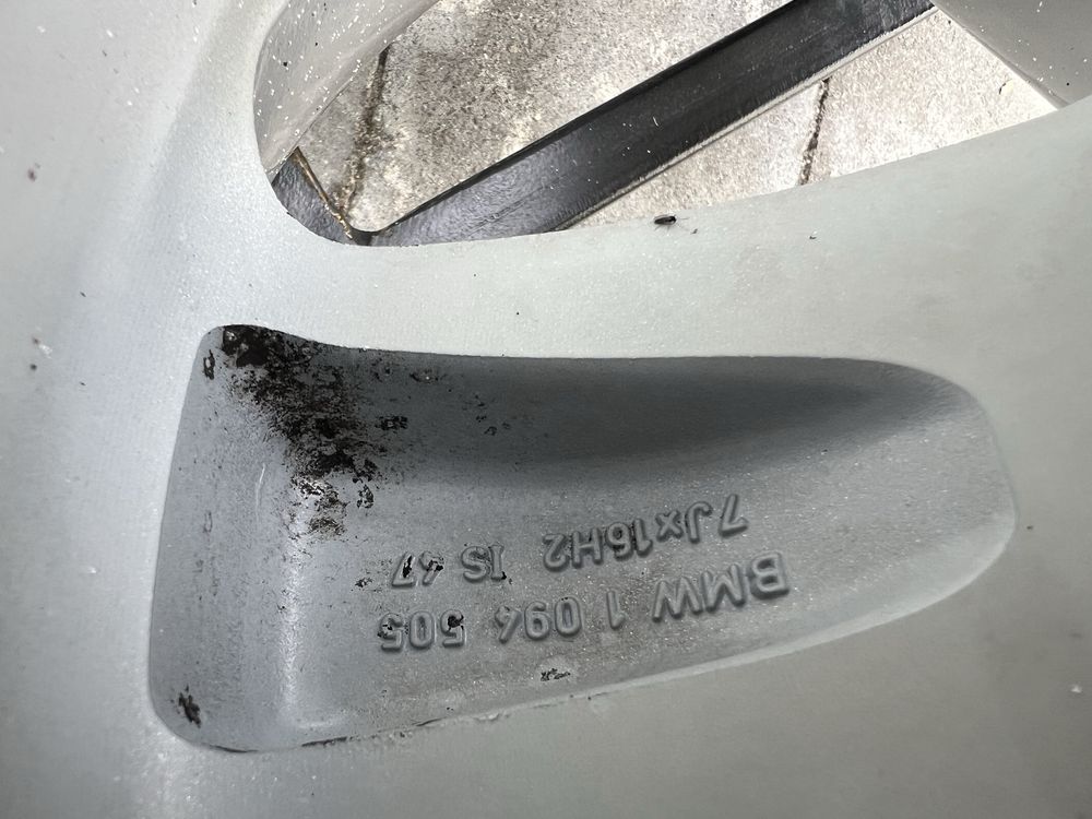 Диски 16R 5x120 7J ET47 BMW E46