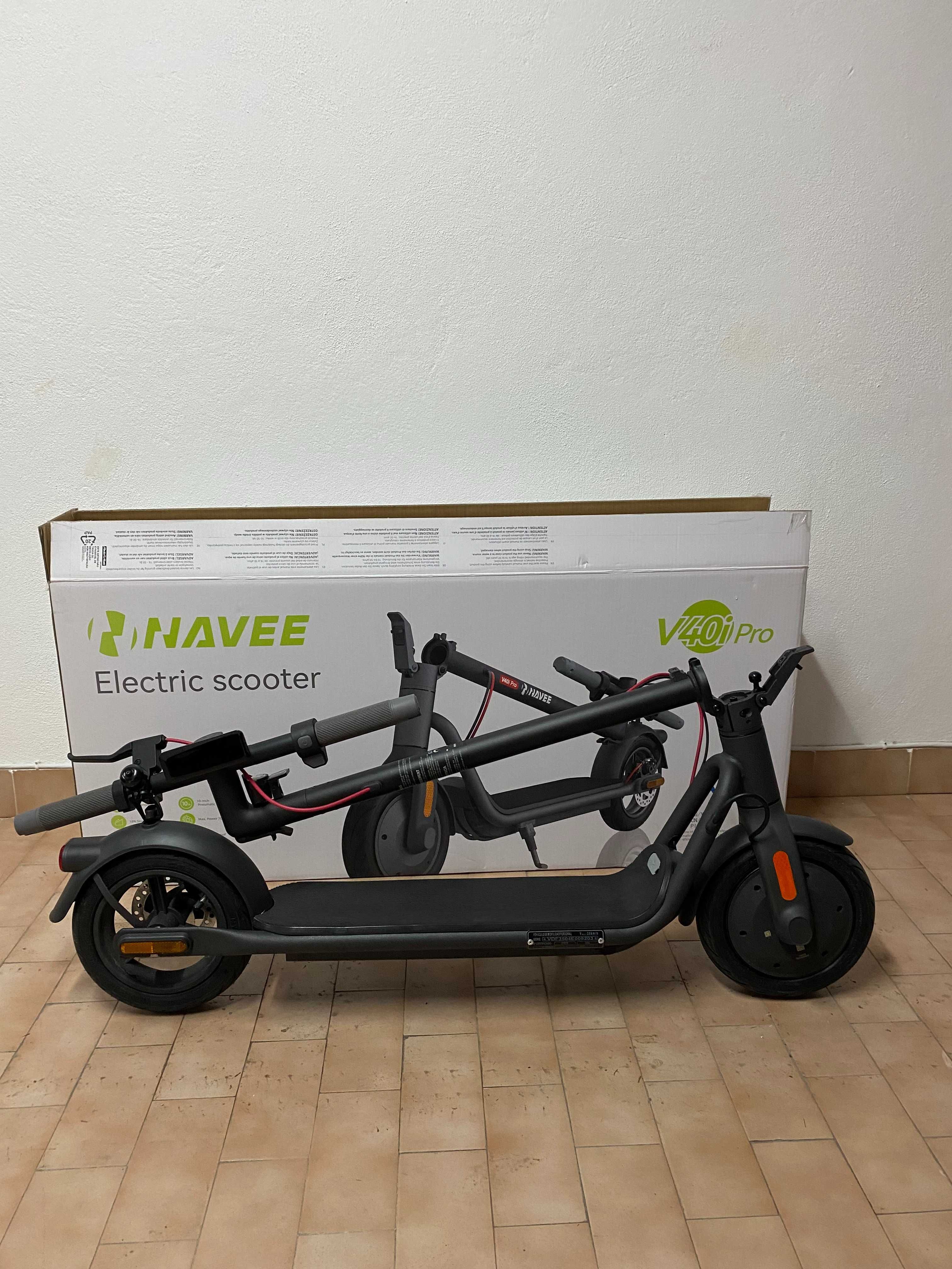 Trotinete Elétrica NAVEE V40i Pro - 350W Semi Nova