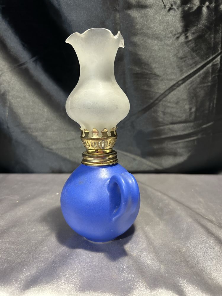 Lampa Naftowa z Uszkiem w Niebieskim Odcieniu