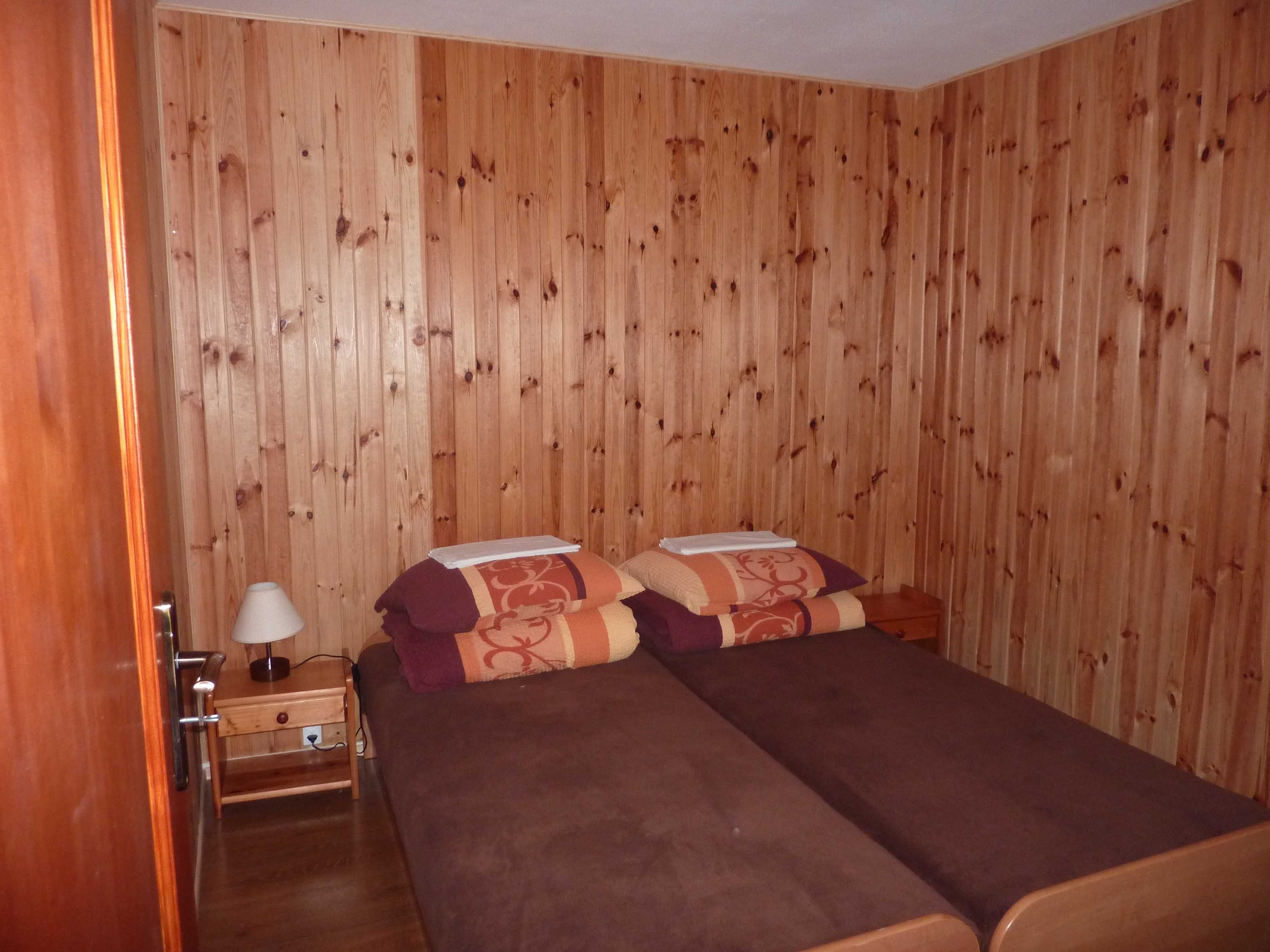 Noclegi nad jeziorem Serwy, wolne wybrane pokoje i apartament w lipcu!