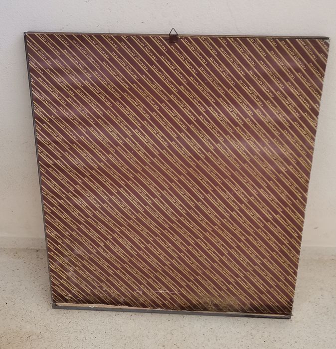 Belíssimo Quadro em  prata 925 espelhado com relevo, moldura em madeir