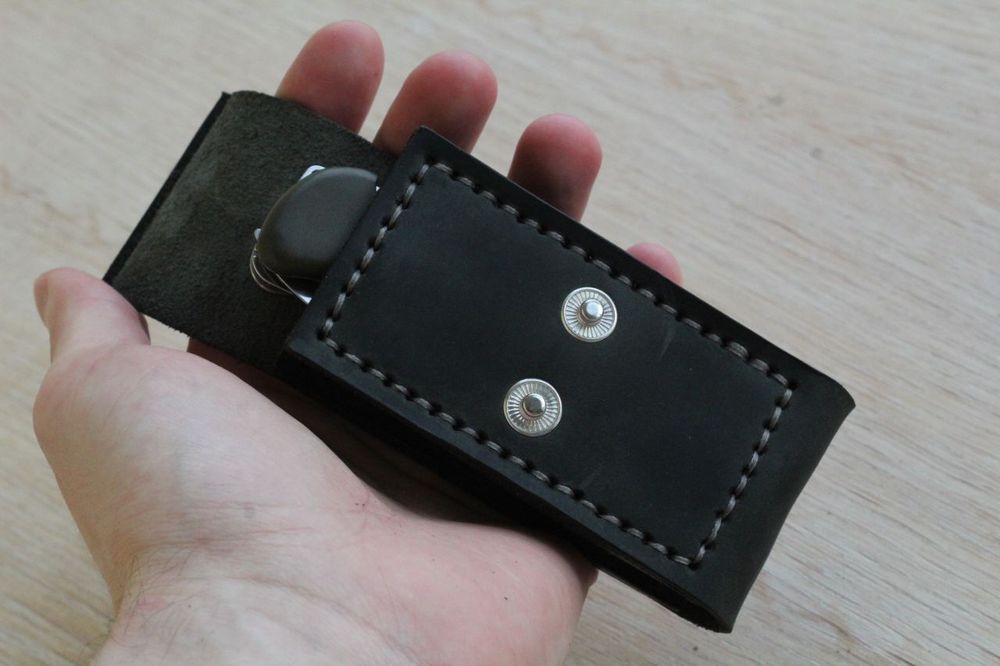 кожаный чехол из натуральной кожи для мультитула Leatherman Victorinox