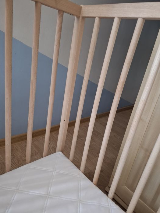 Łóżeczko niemowlęce drewniane Singlar 120x60 + materac