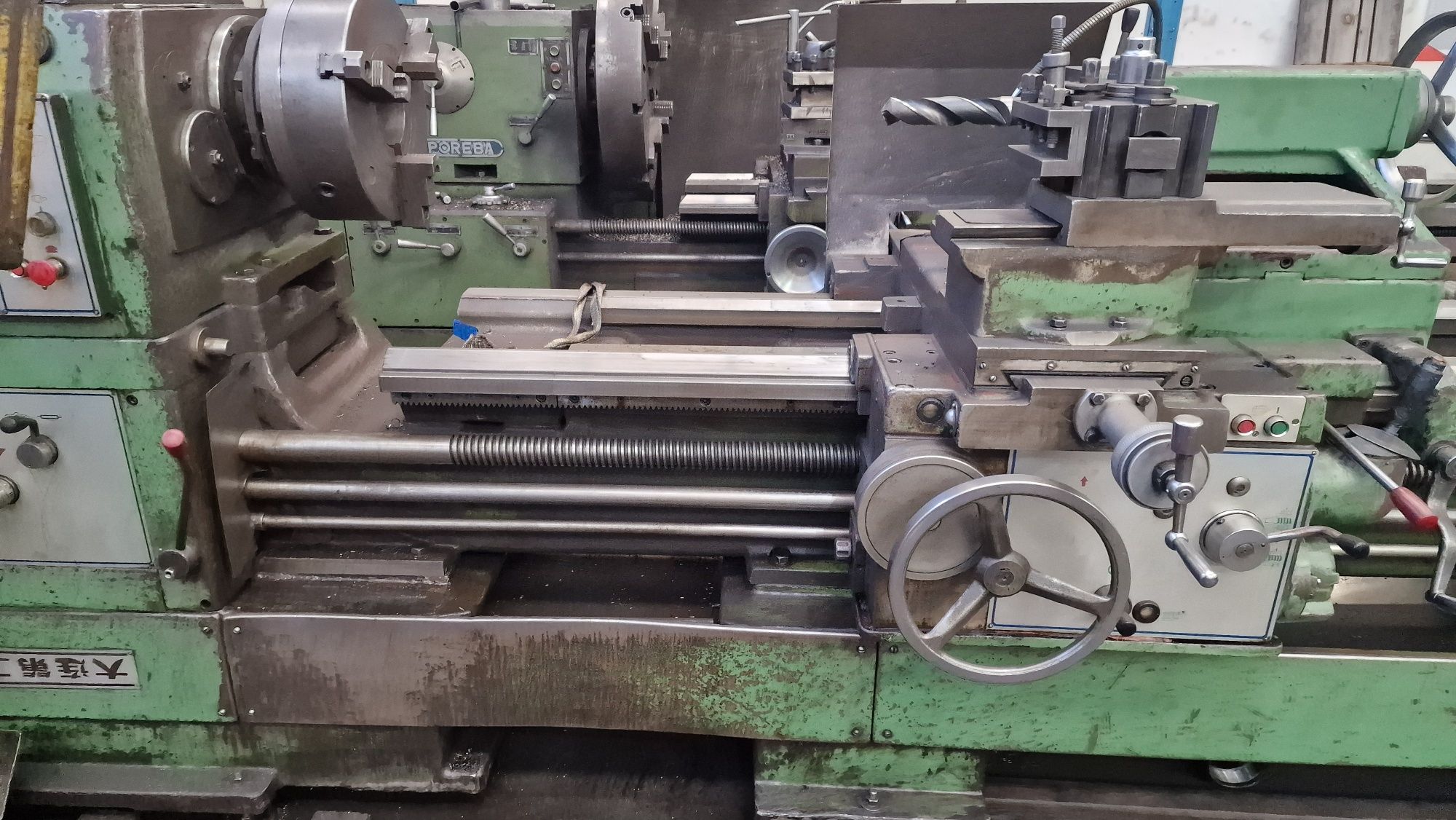 Torno mecanico com 2000 entre pontos furo da arvore 110mm maquinas de