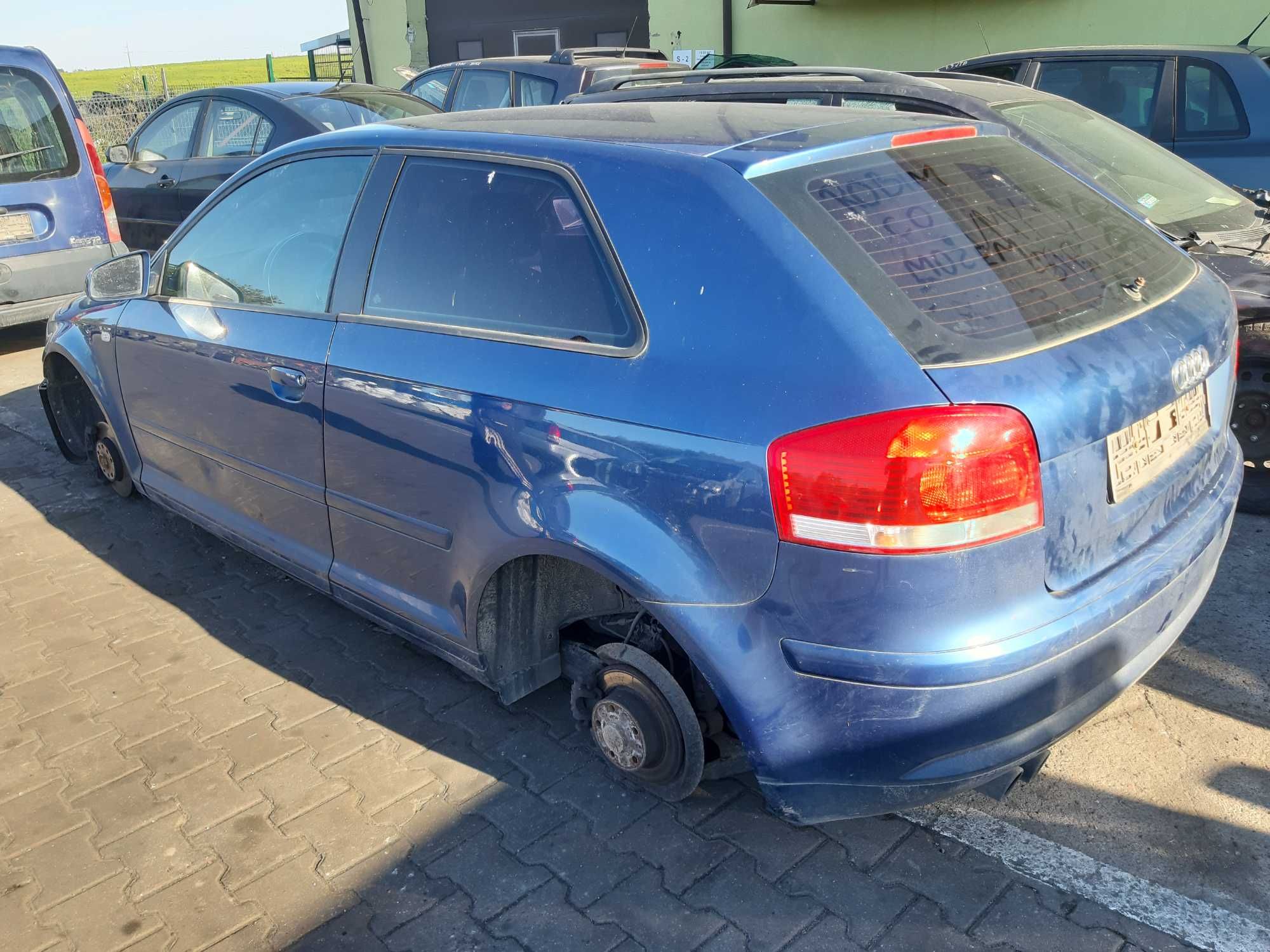 Maska Audi A3 8P k:LZ5C drzwi błotnik klapa zderzak lampa części