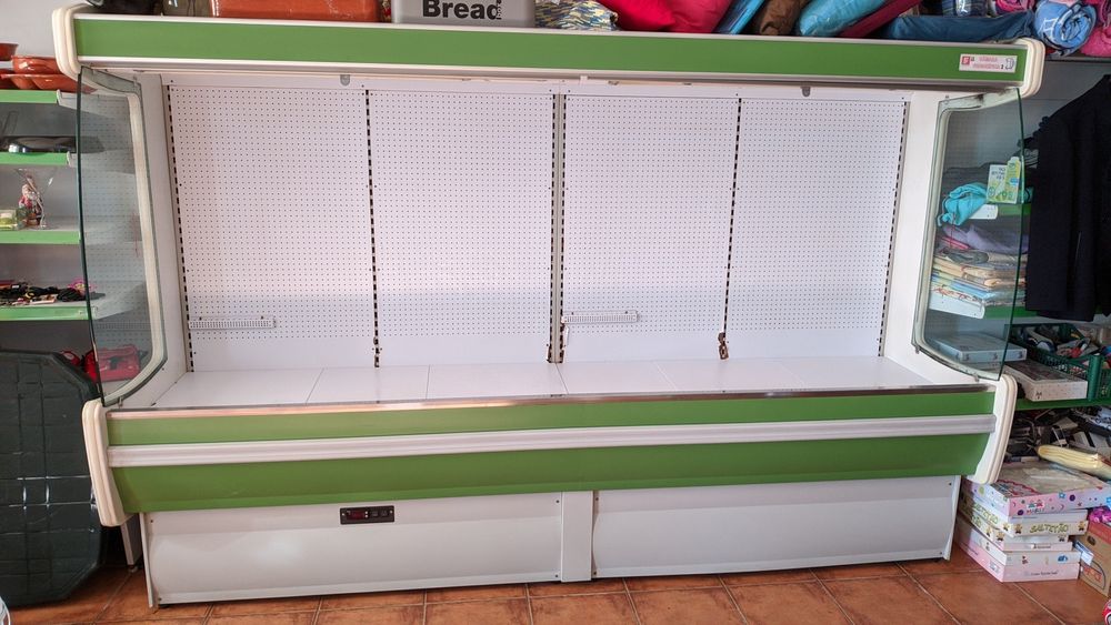 Vitrine Refrigeração. Lacticínios e/ou legumes