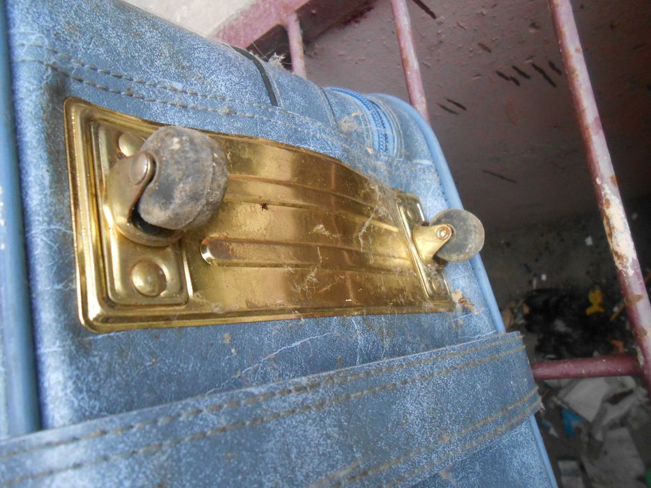 Валіза Темно-Сині з Пасками на Коліщатках