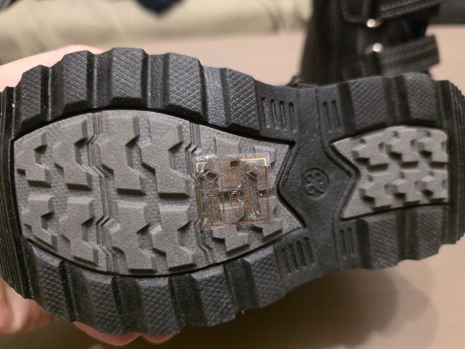 Dziecięce buty zimowe rozmiar 23
