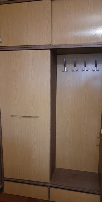 Продам стенку в прихожую,не разобран,самовывоз Днепр