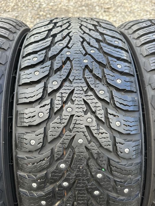 Зимові Шини 225 60 R17 Nokian Hakkapeliitta 9 SUV
