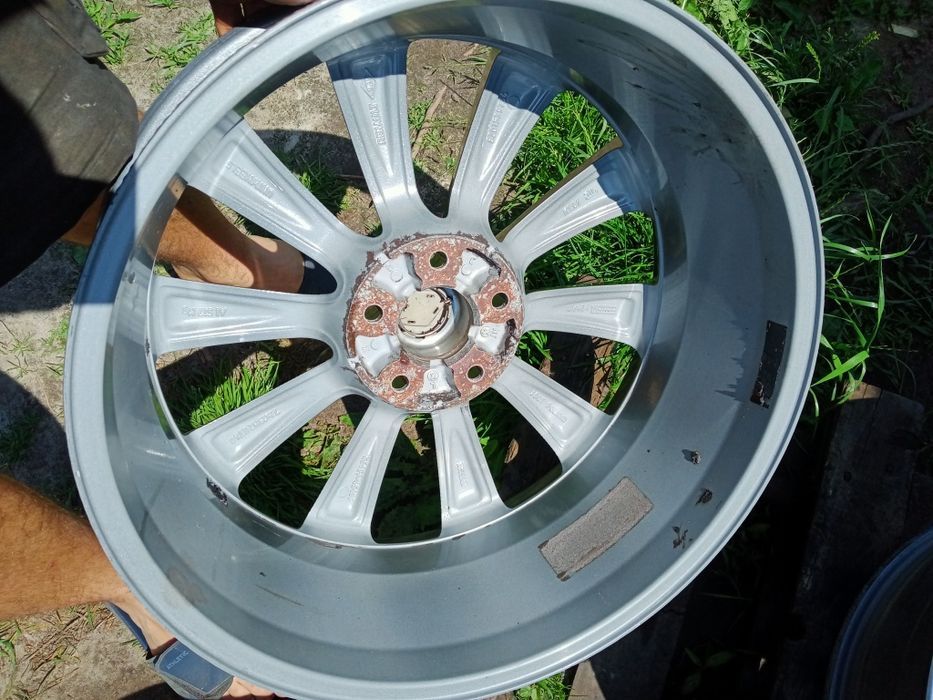 5/114,3 r19 et40 Nissan Renault
