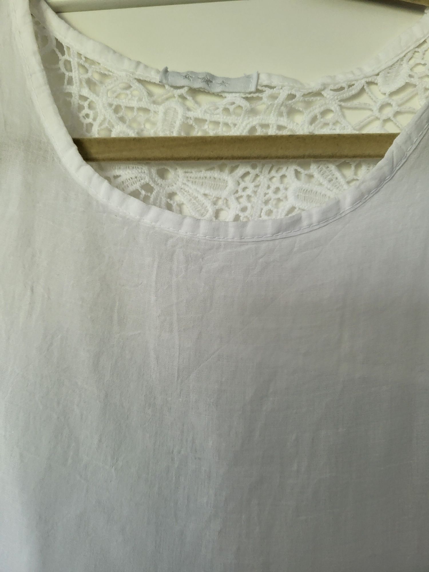 Bluzeczka białą z koronką   włoska  bawelna