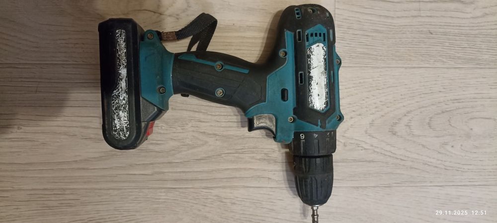 Шуруповёрт макита