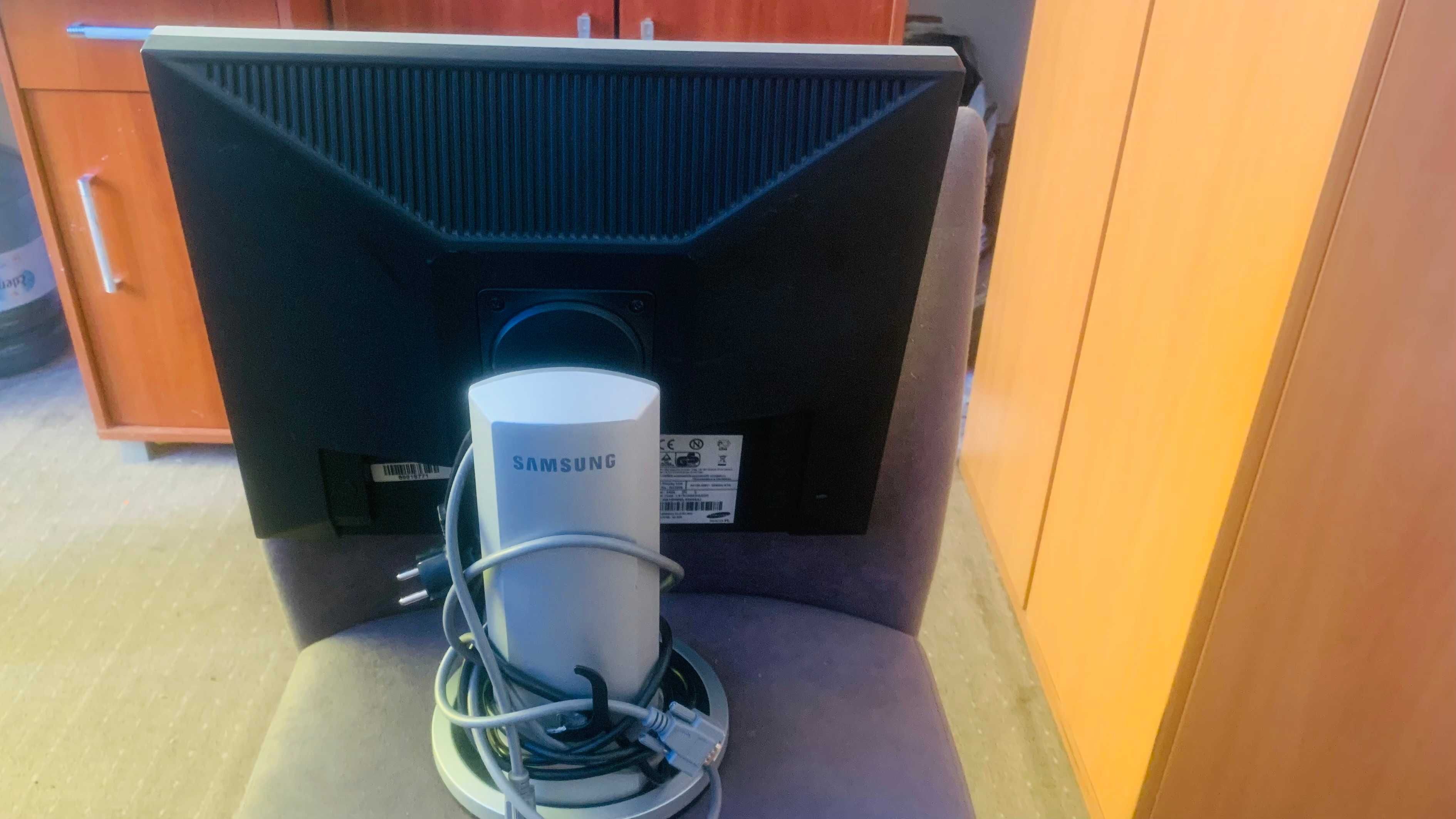 Sprzedam Monitor 19c Samsung