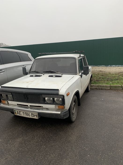 Автомобіль ВАЗ 2106
