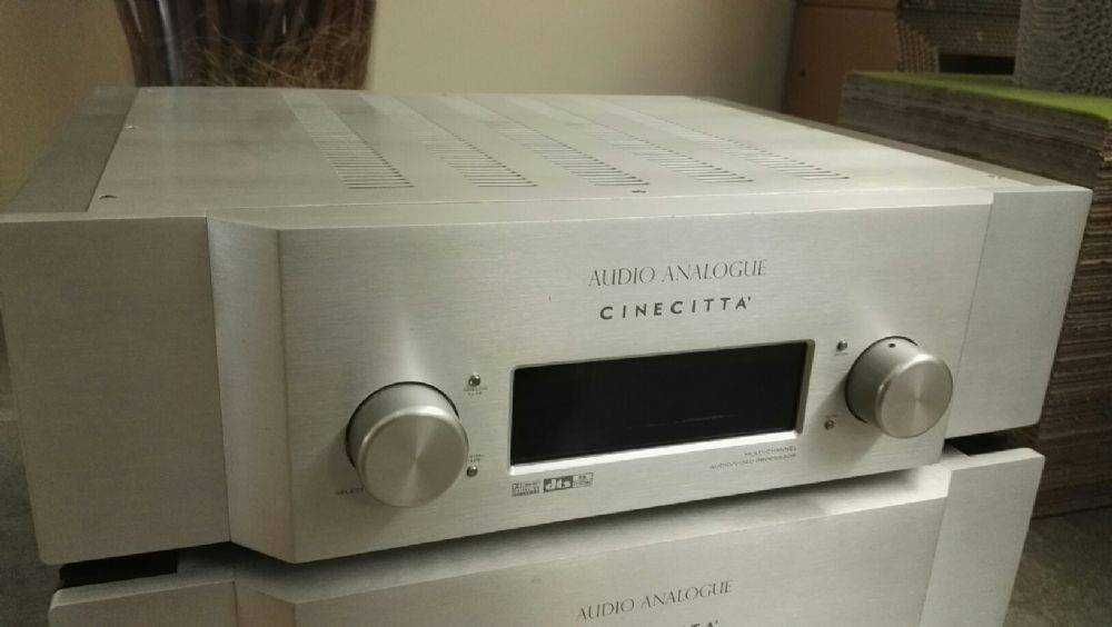 Audio Analogue Cinecittá - Pré + Power (6 canais)