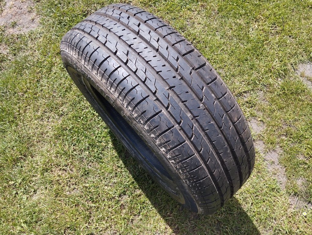 Opona Bridgestone 195/65R15 91H B390 zapas