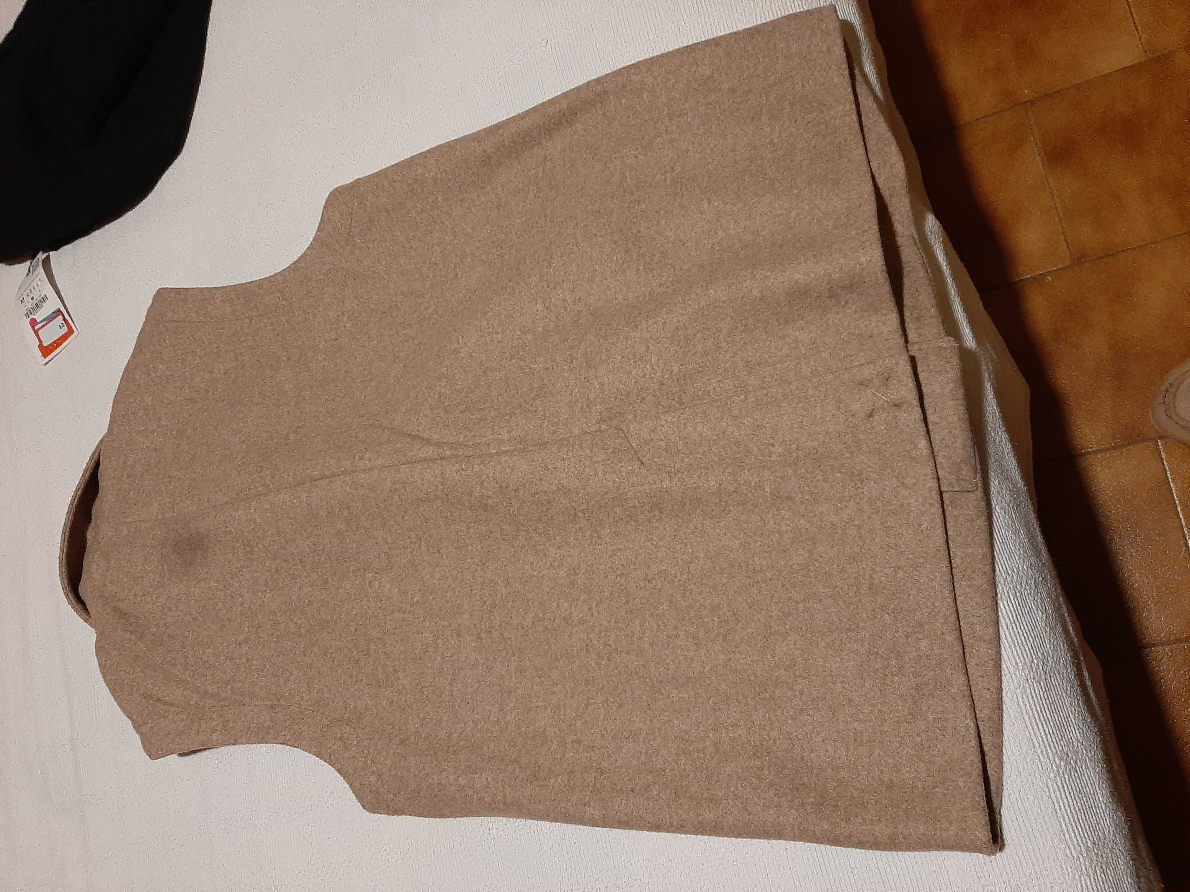 Vendo colete novo da zara .