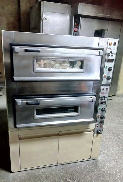 Piec do pizzy "Pizza System", włoski, duża wydajność, płyta szamotowa