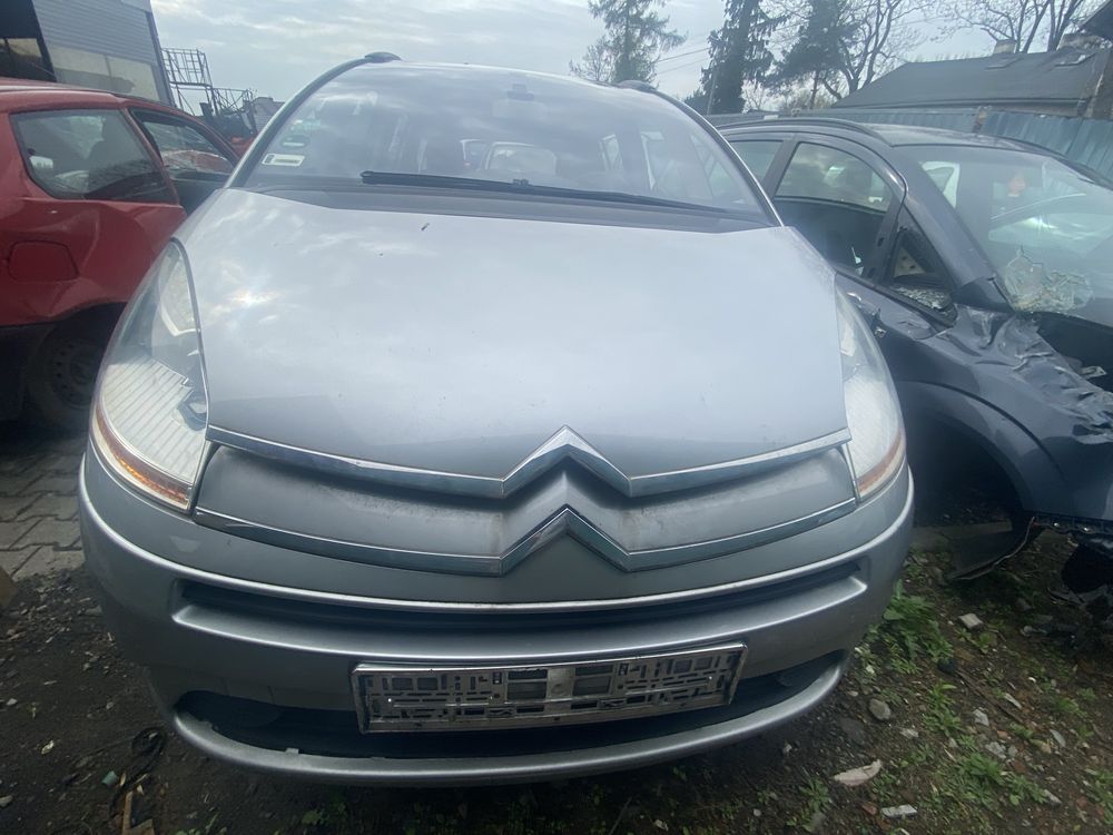 Citroen C4  2.0 benzyna caly na części