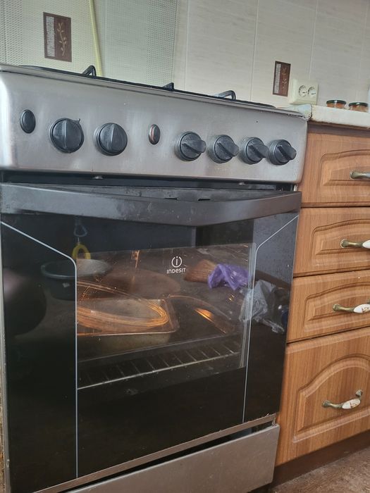 Газова плита Indesit